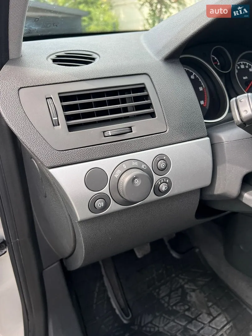 2010 Opel Astra - мініатюра 15