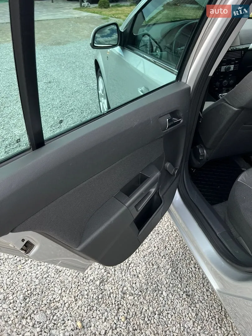 2010 Opel Astra - мініатюра 22