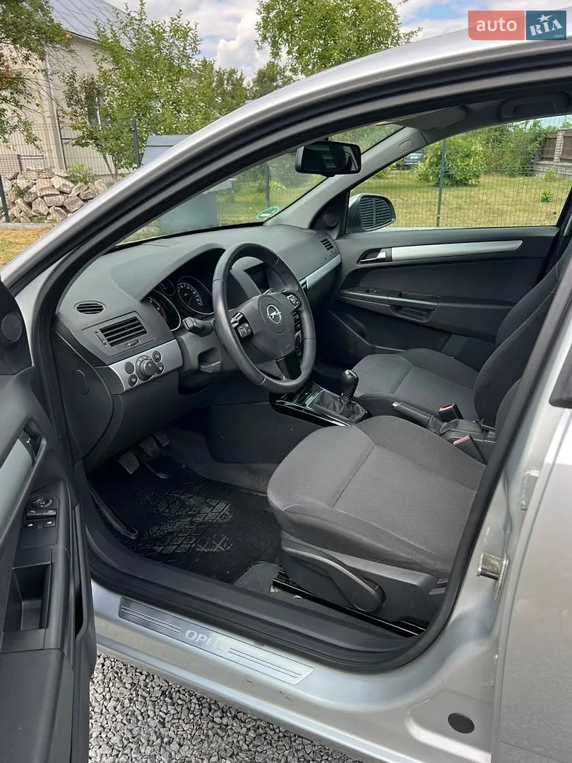2010 Opel Astra - мініатюра 21