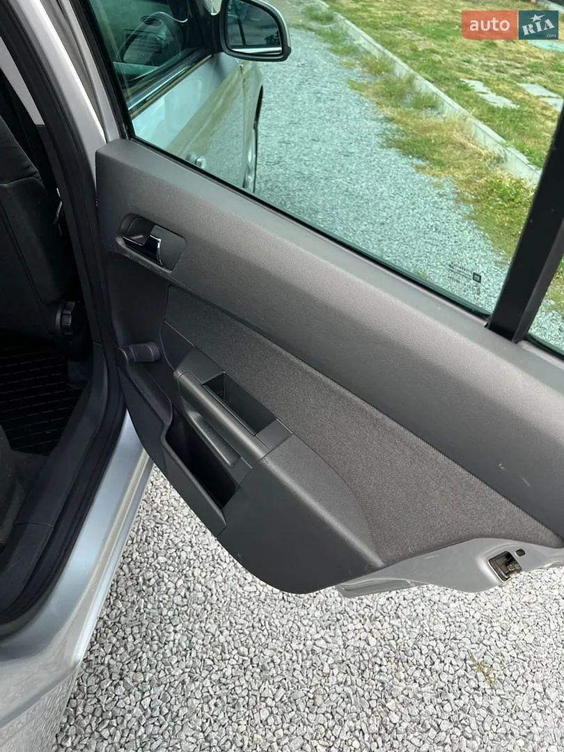 2010 Opel Astra - мініатюра 25