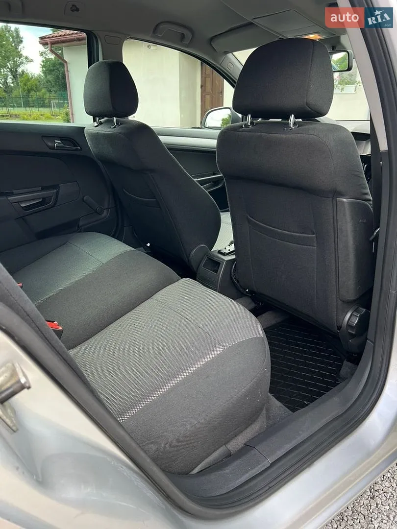 2010 Opel Astra - мініатюра 27