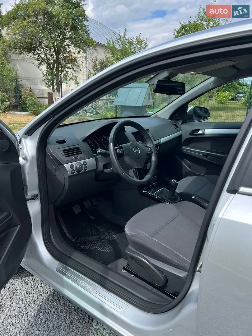 2010 Opel Astra - мініатюра 36