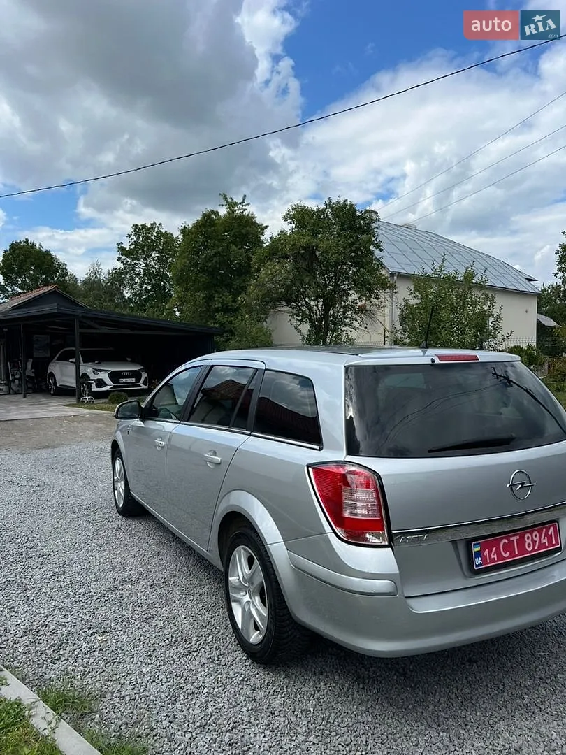 2010 Opel Astra - мініатюра 38