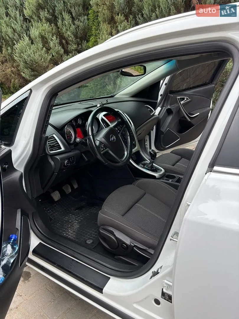 2011 Opel Astra - мініатюра 18