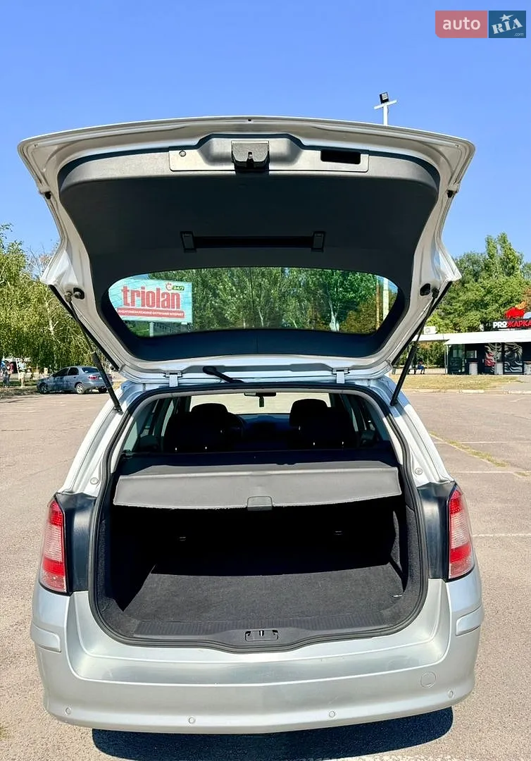 2010 Opel Astra - мініатюра 11