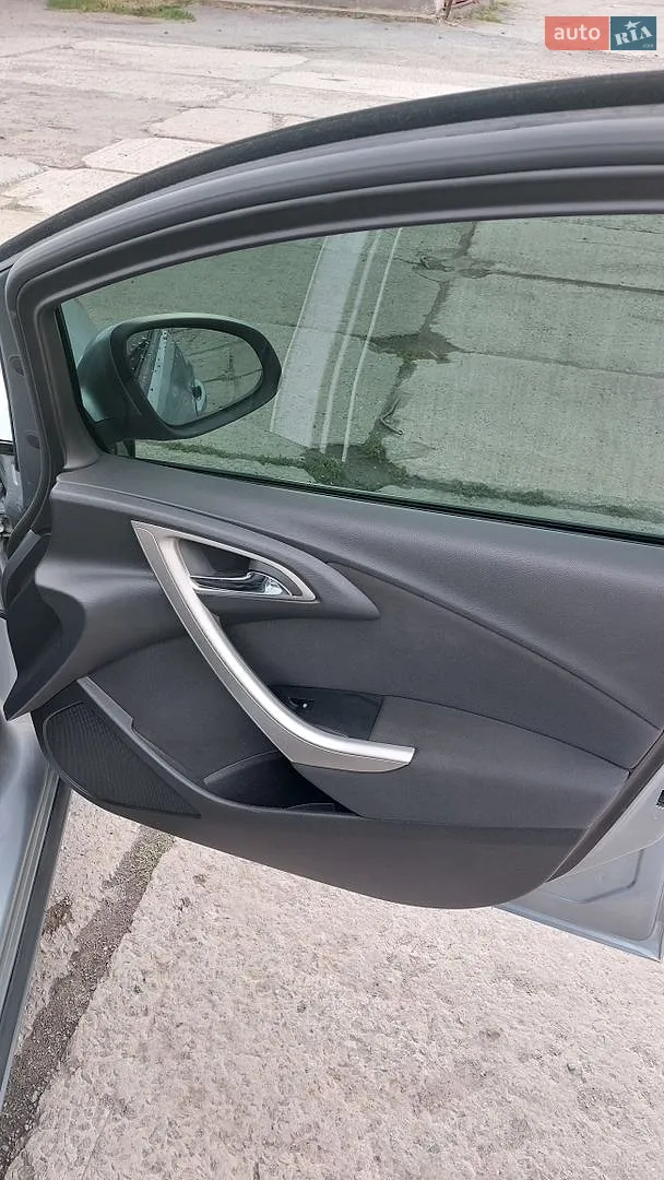 2011 Opel Astra - мініатюра 47