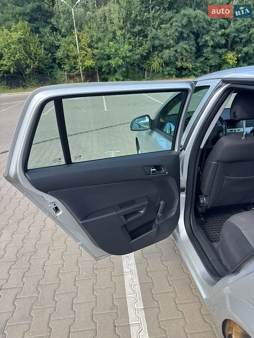 2011 Opel Astra - мініатюра 17