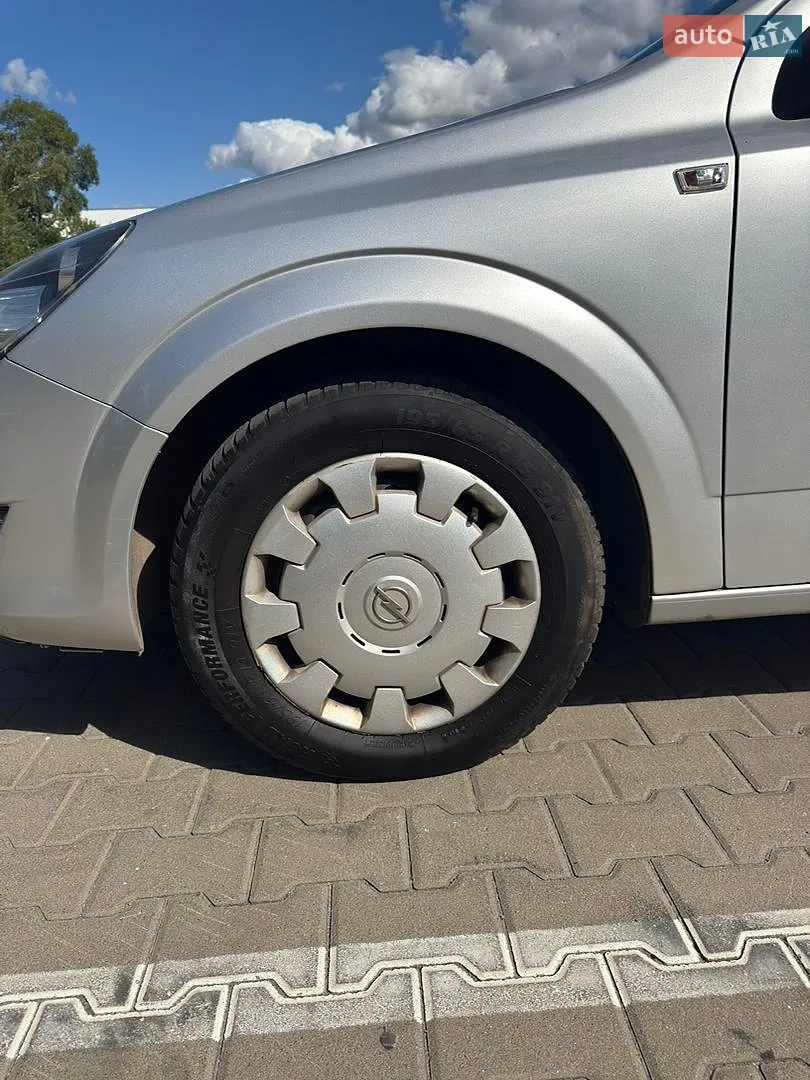 2011 Opel Astra - мініатюра 19