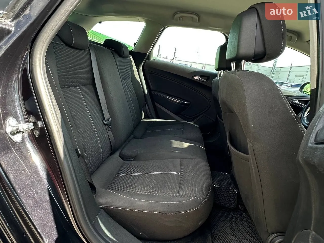 2011 Opel Astra - мініатюра 11