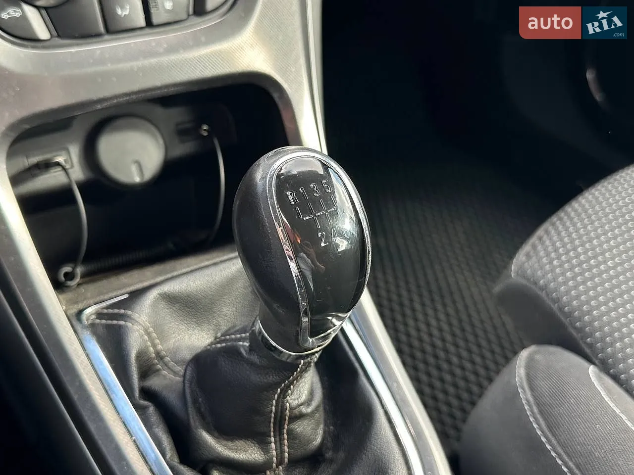 2011 Opel Astra - мініатюра 26