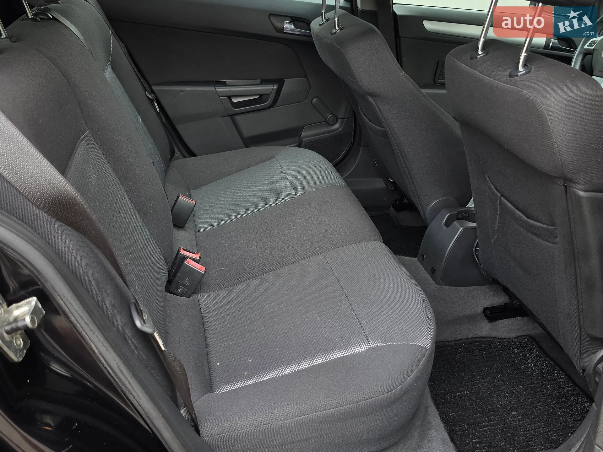 2010 Opel Astra - мініатюра 35