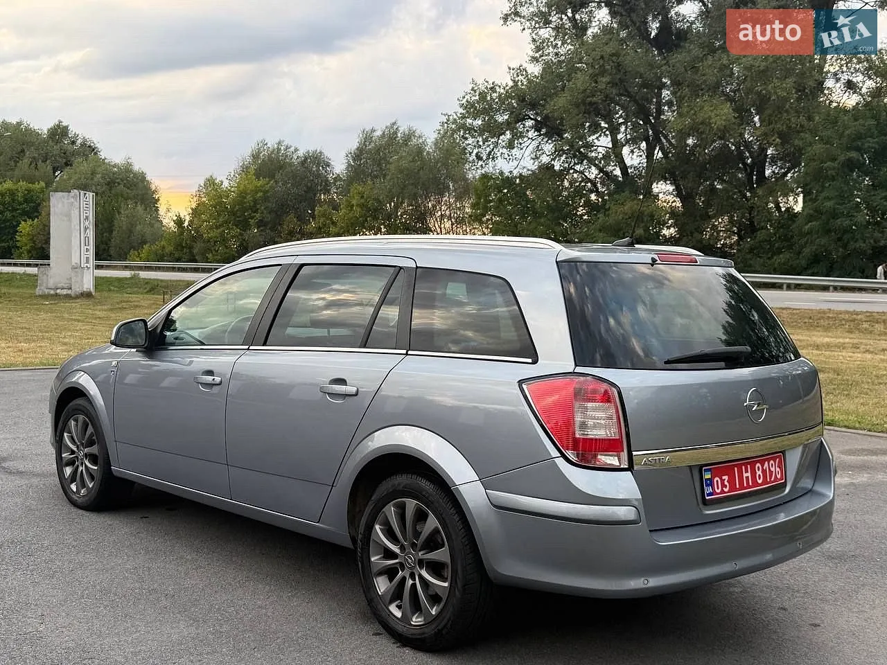 2010 Opel Astra - мініатюра 4