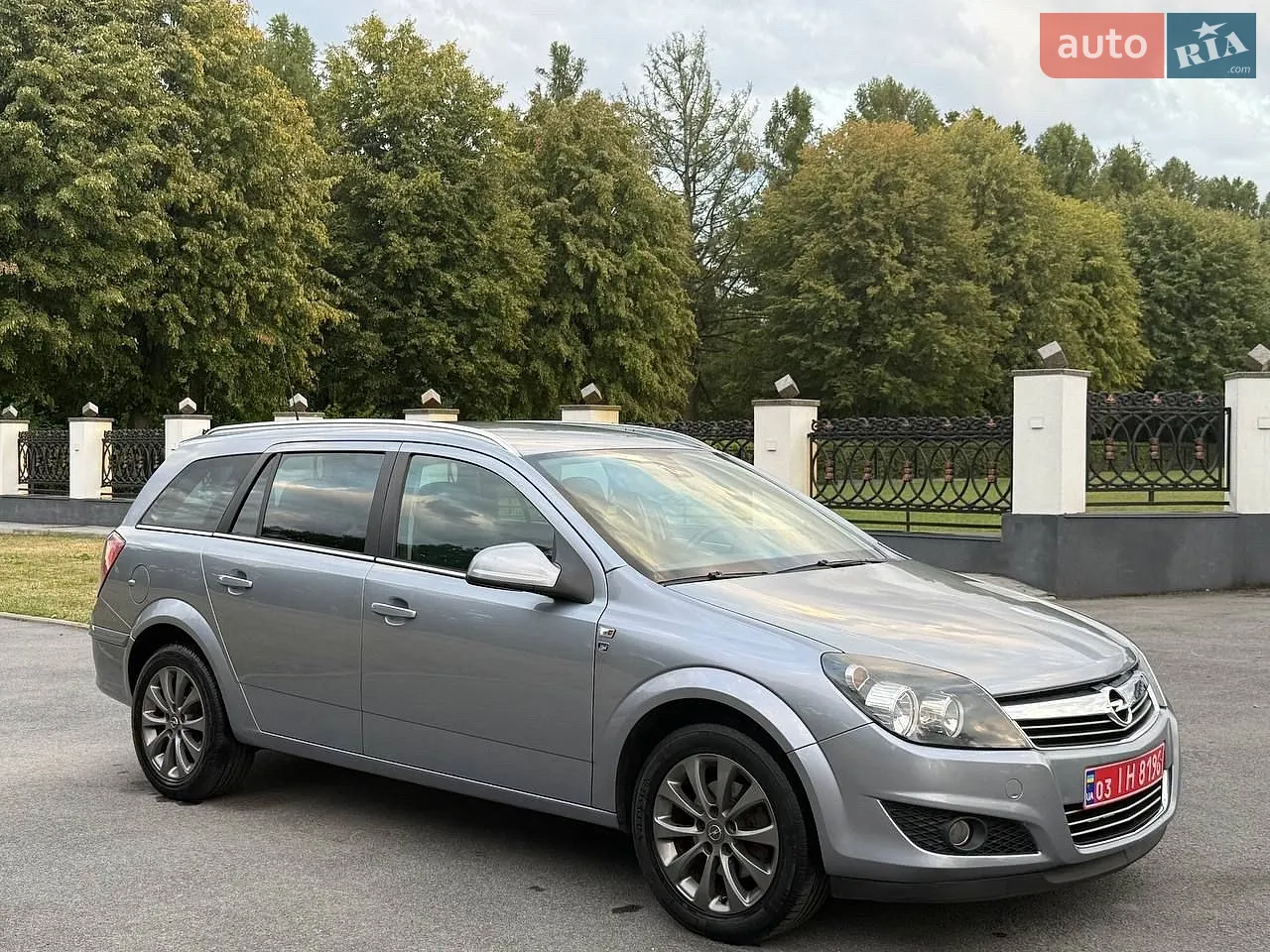 2010 Opel Astra - мініатюра 7