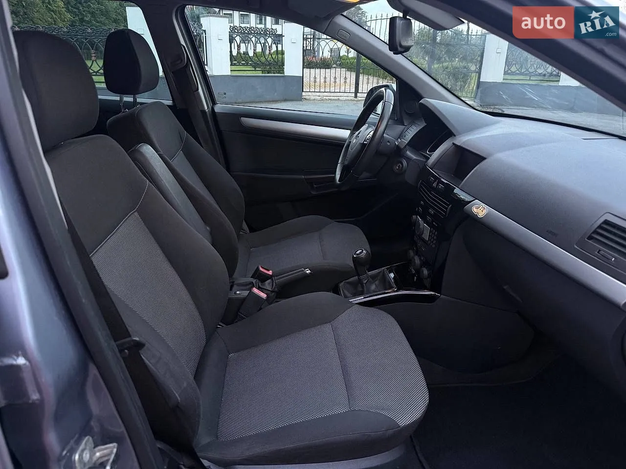 2010 Opel Astra - мініатюра 35