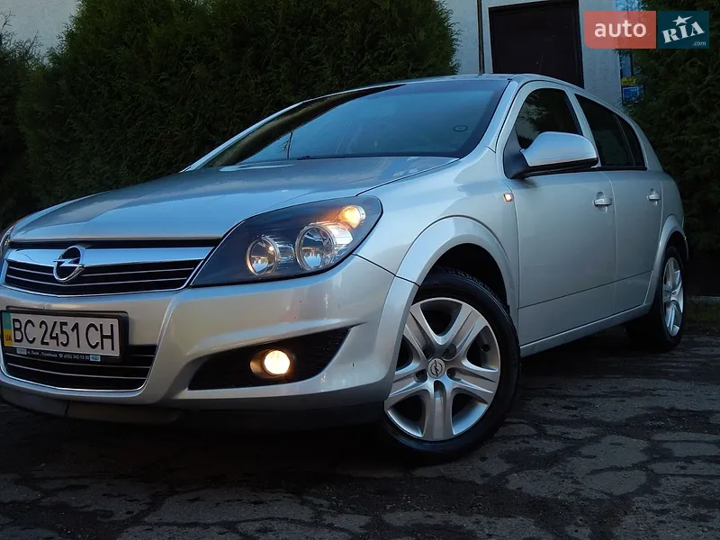 Opel Astra 2010