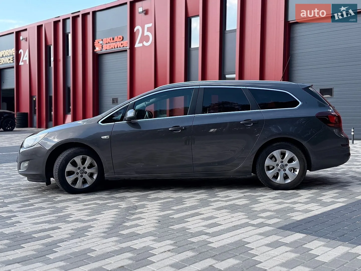 2011 Opel Astra - мініатюра 12