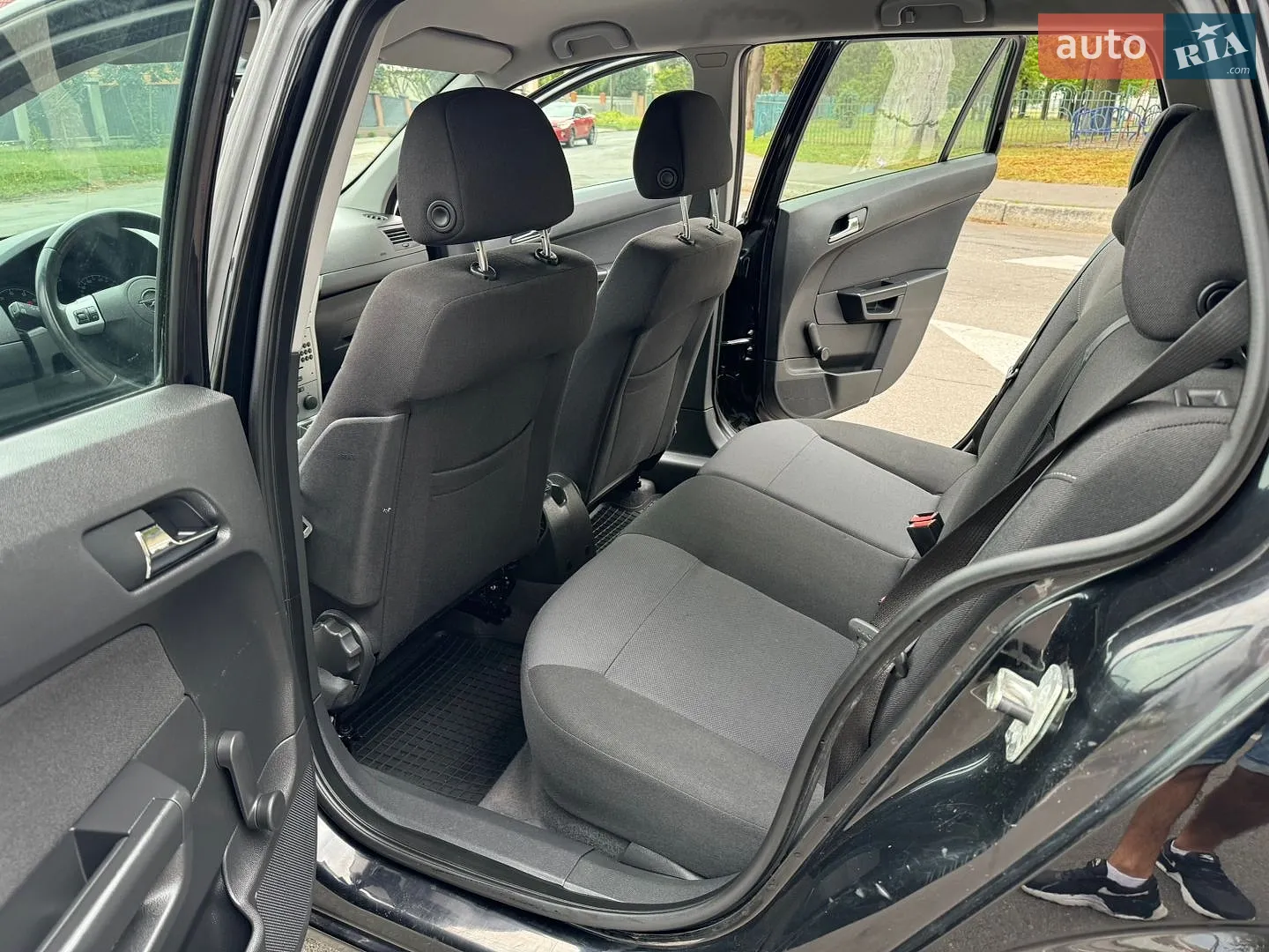2011 Opel Astra - мініатюра 42