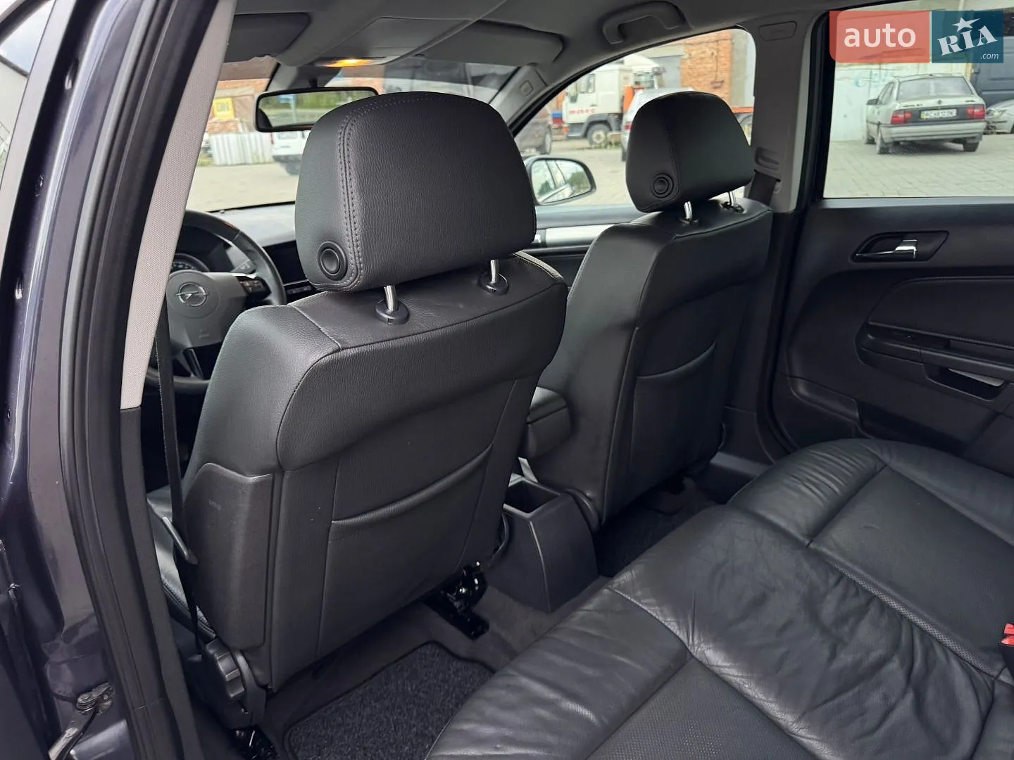 2010 Opel Astra - мініатюра 28