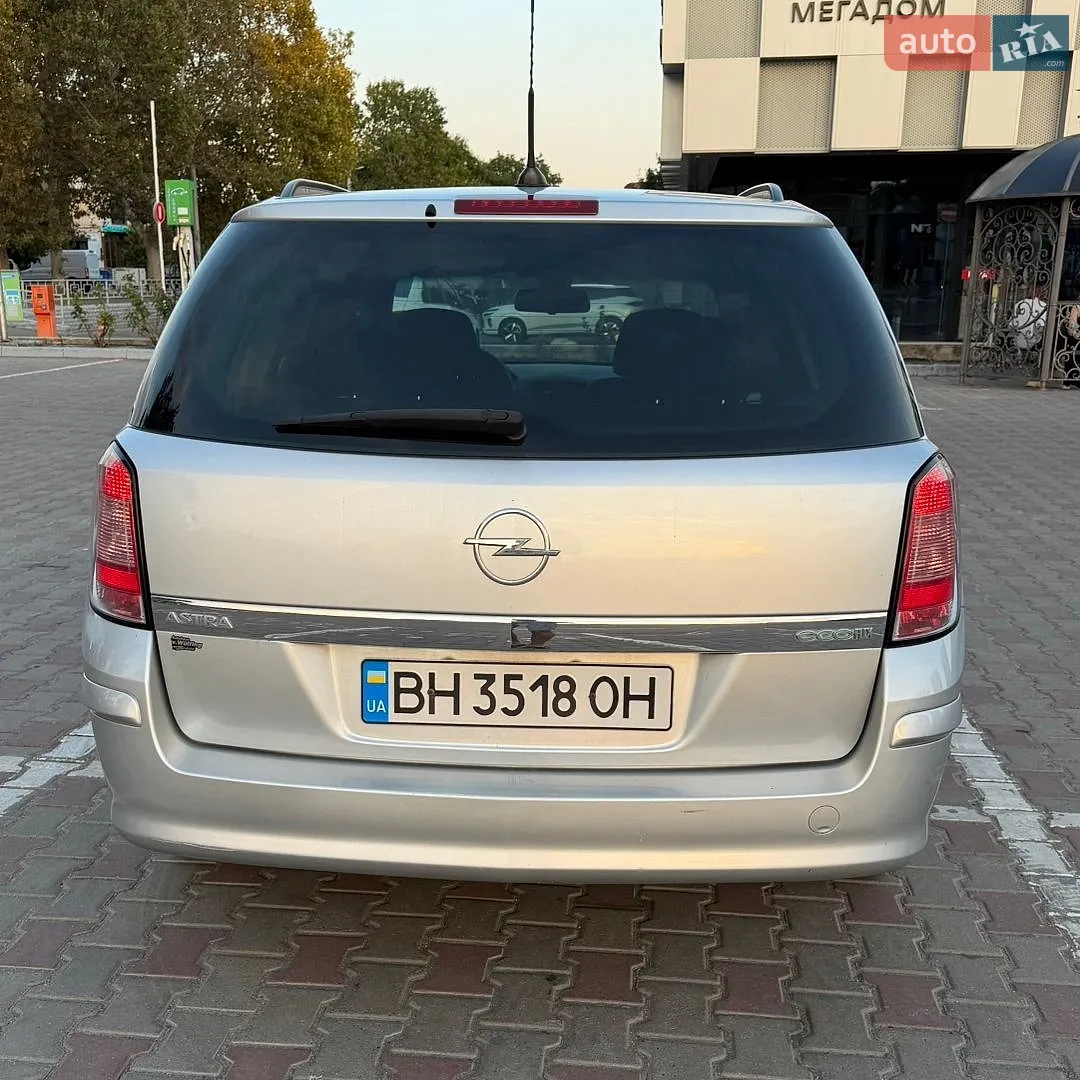 2010 Opel Astra - мініатюра 3