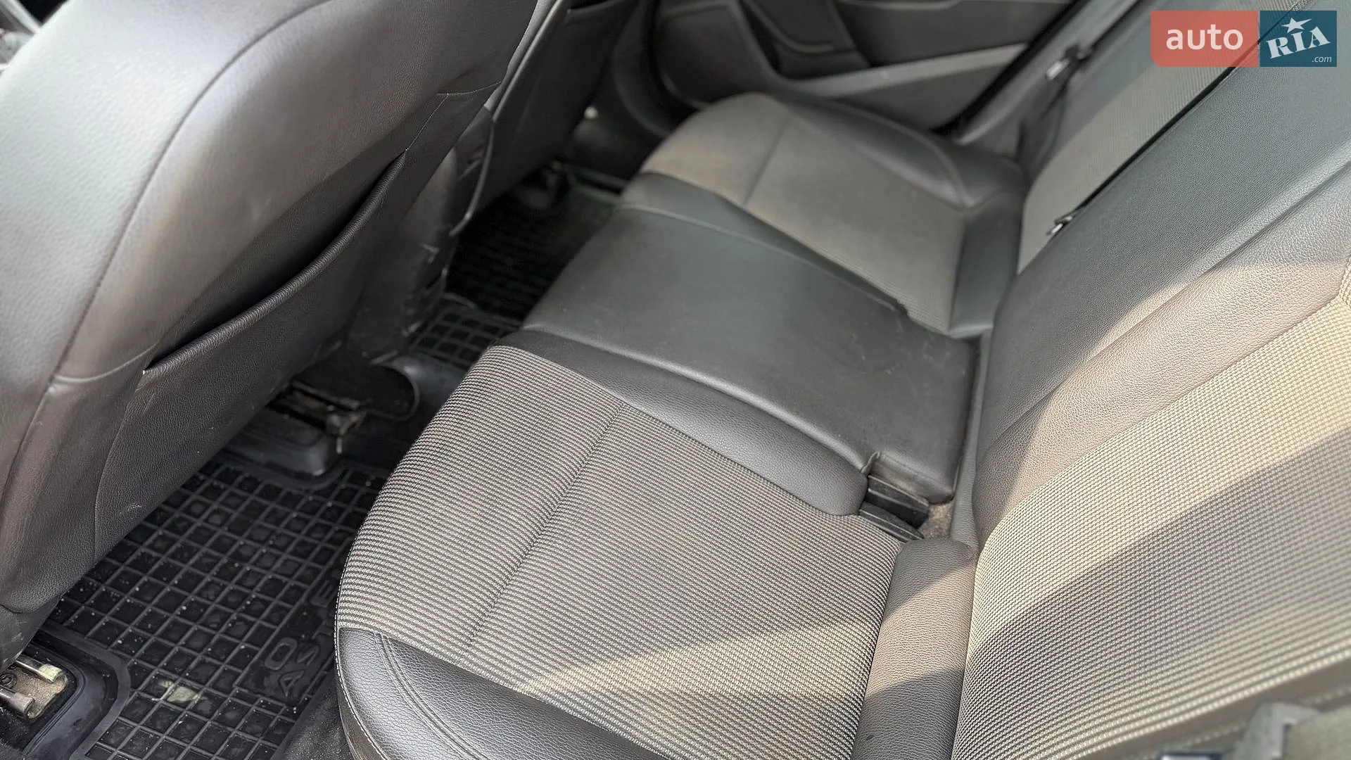2010 Opel Astra - мініатюра 11