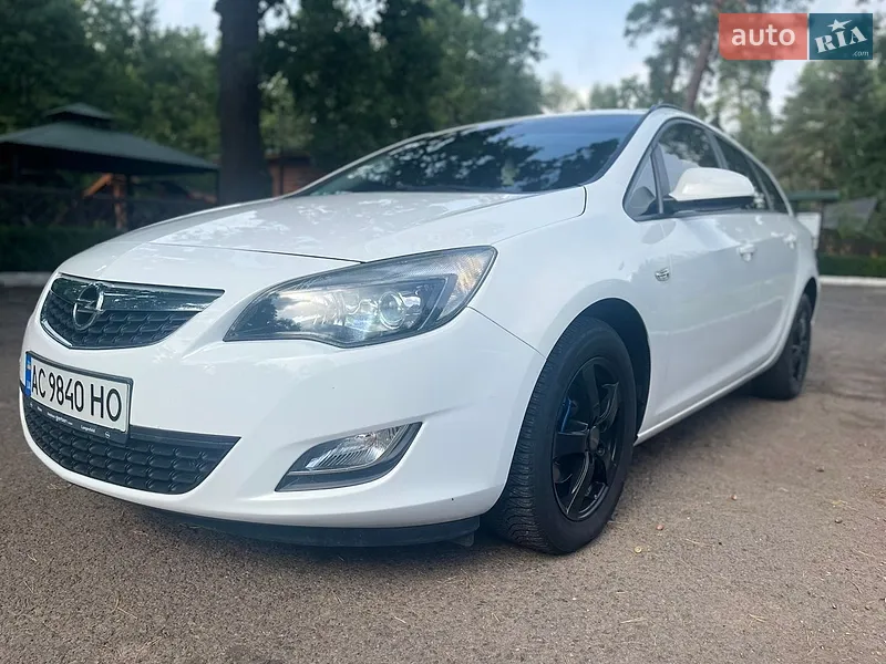 Opel Astra 2012