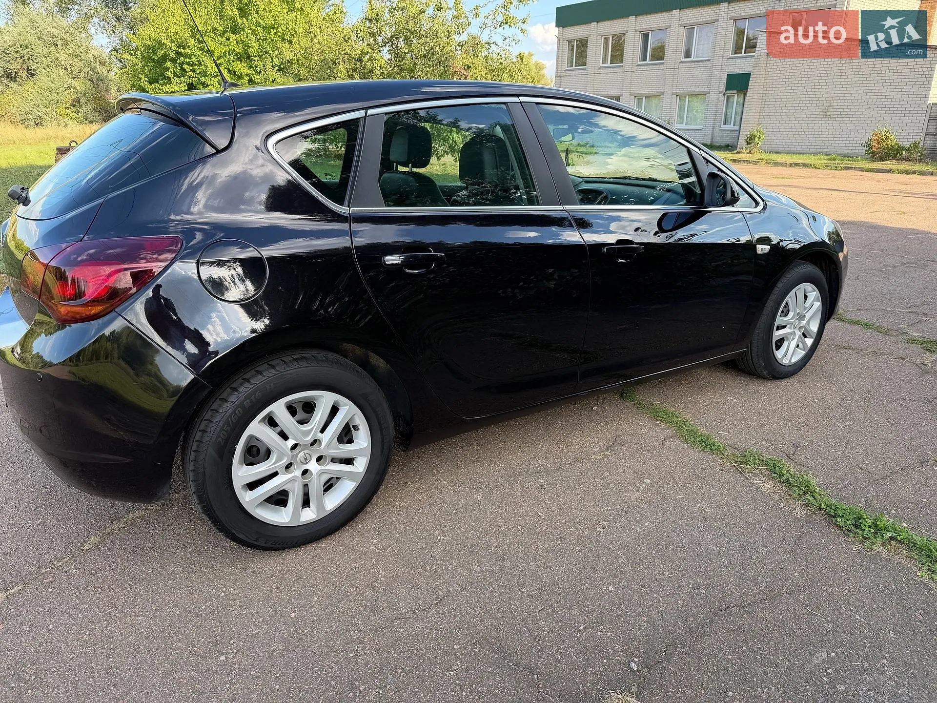 2010 Opel Astra - мініатюра 12
