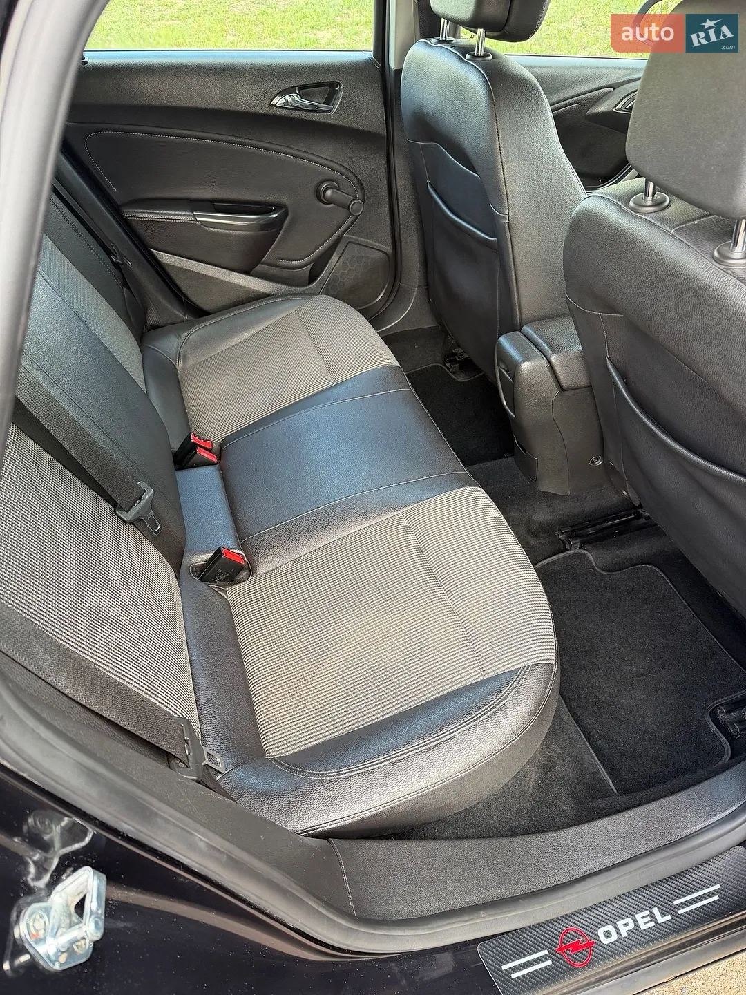2010 Opel Astra - мініатюра 31