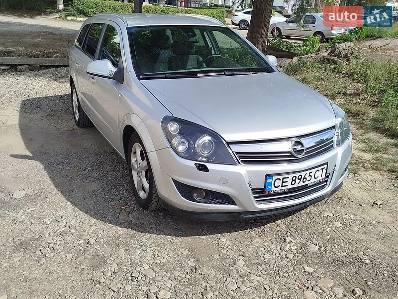 Opel Astra 2010