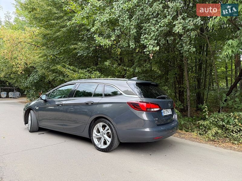 Универсал Opel Astra 2016 в Хмельницком