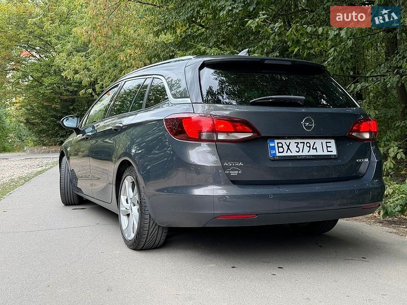 Универсал Opel Astra 2016 в Хмельницком