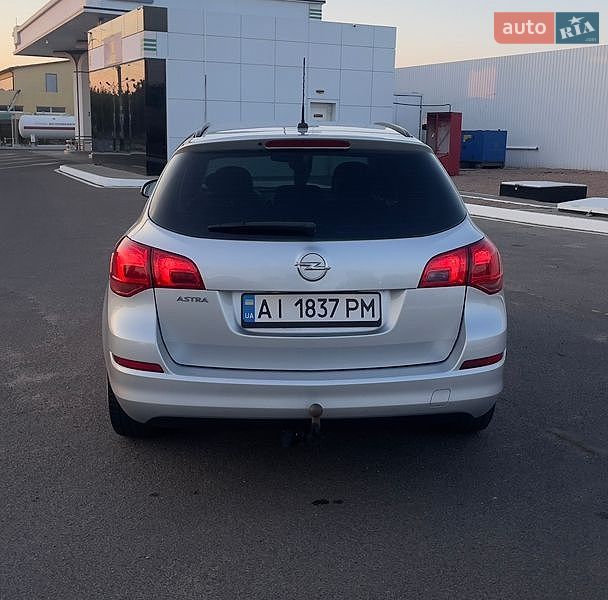 Универсал Opel Astra 2011 в Николаеве