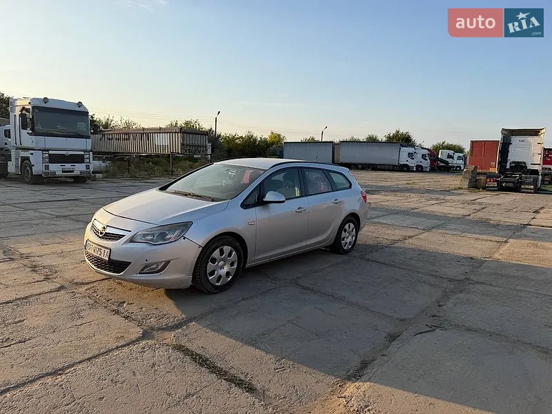 Opel Astra 2011