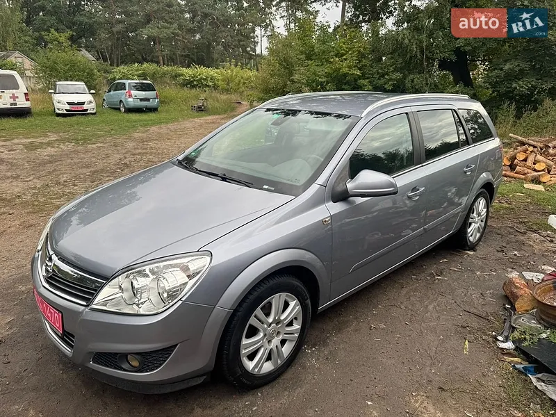 Opel Astra 2010