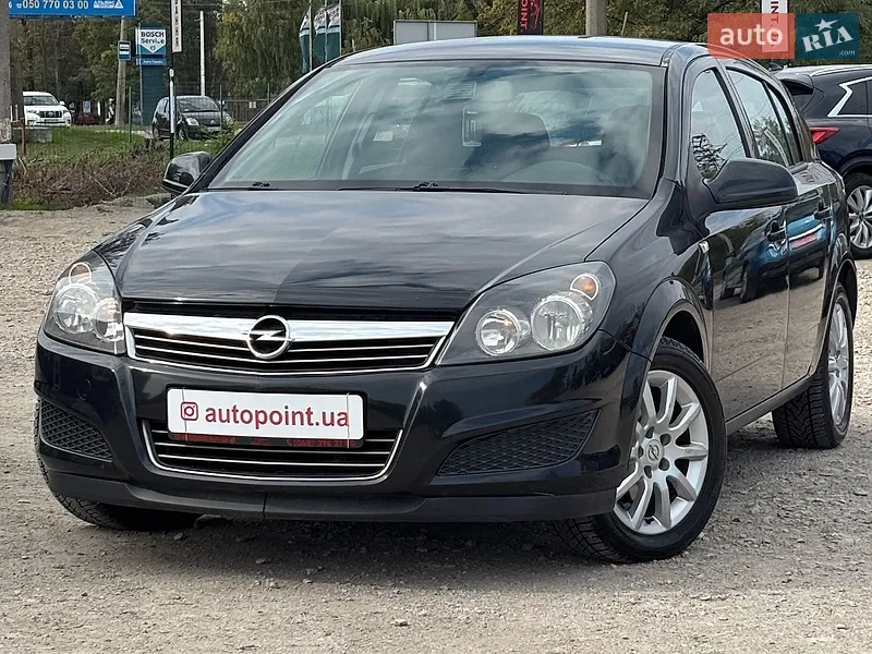 Opel Astra 2012