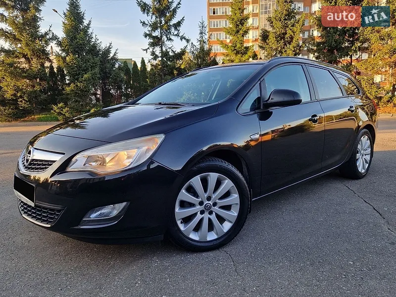 Opel Astra 2012