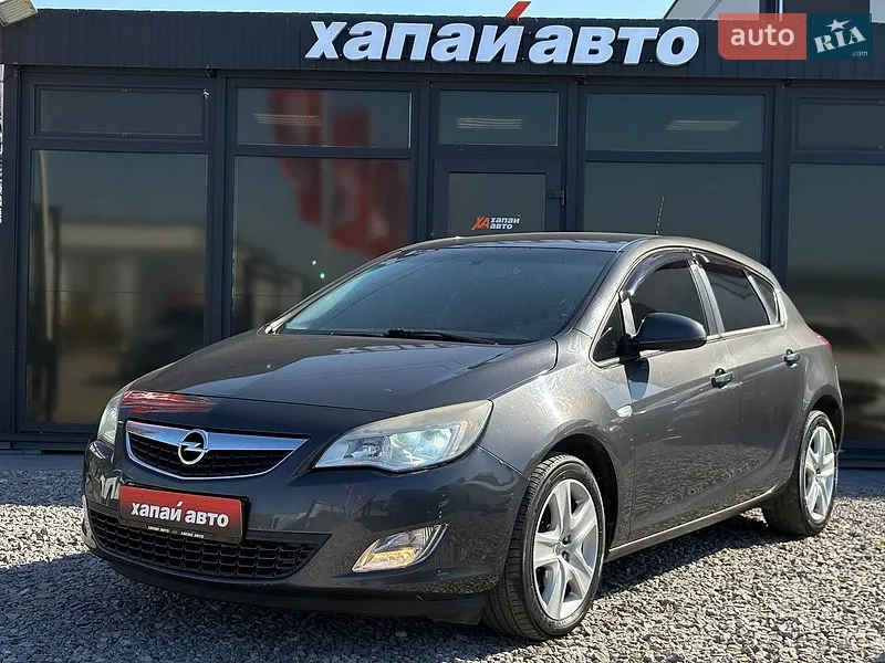 Opel Astra 2011