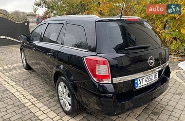 Универсал Opel Astra 2010 в Коломые
