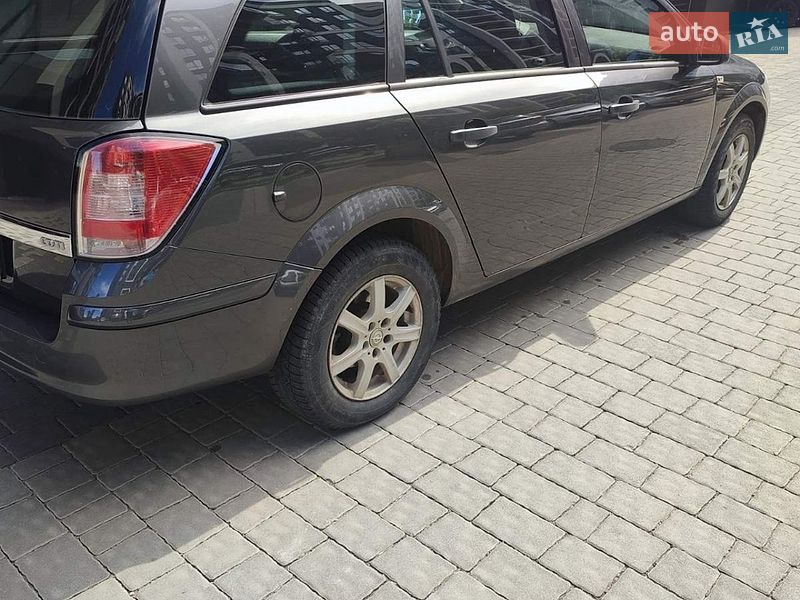 Универсал Opel Astra 2009 в Ивано-Франковске