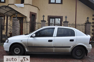 Хэтчбек Opel Astra 2001 в 