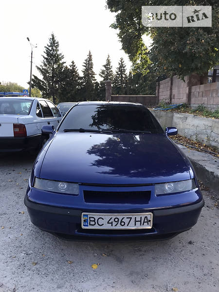 Купе Opel Calibra 1992 в Дубні