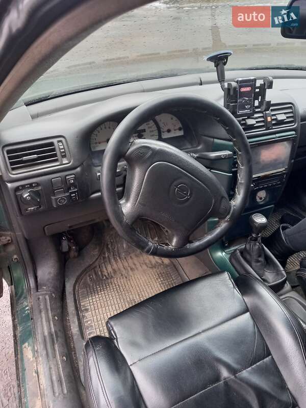 Купе Opel Calibra 1996 в Киеве