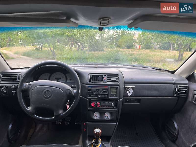 Купе Opel Calibra 1995 в Херсоне
