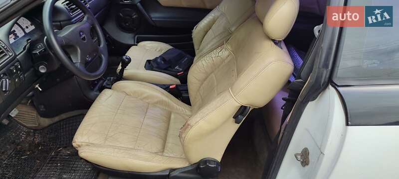 Купе Opel Calibra 1993 в Луцьку