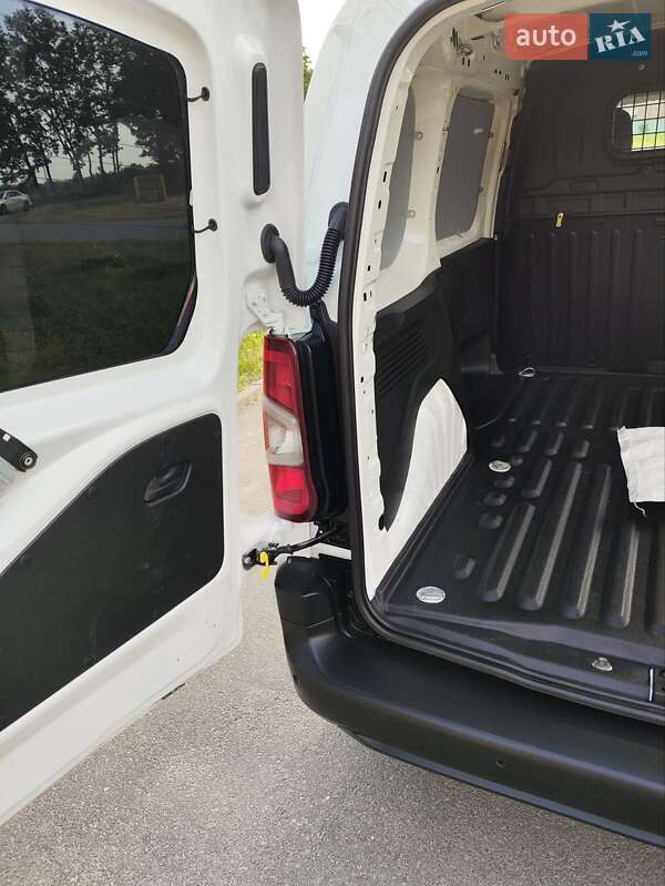 Вантажний фургон Opel Combo Cargo 2020 в Полтаві