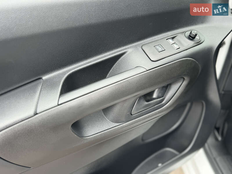 Грузовой фургон Opel Combo Cargo 2020 в Ковеле