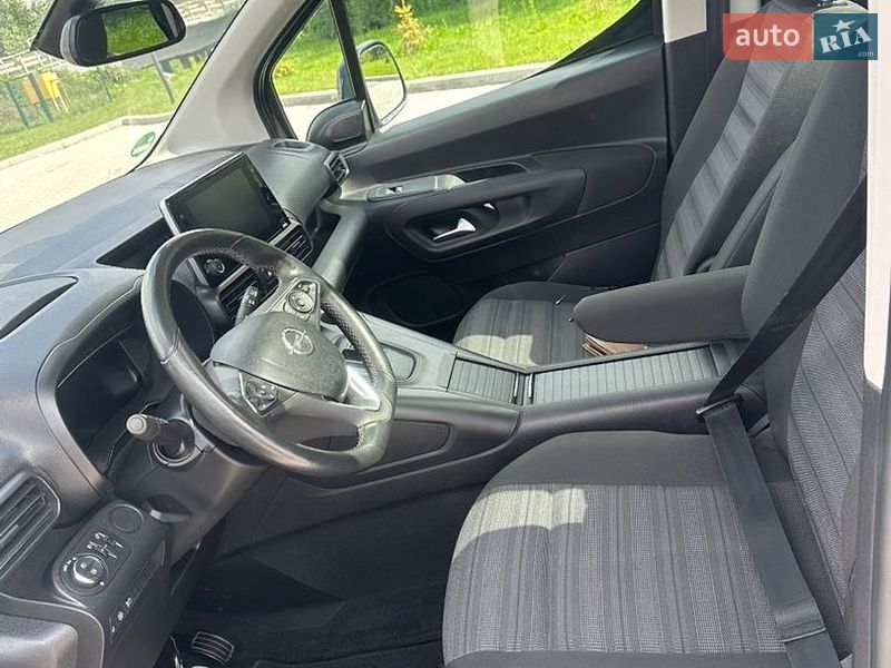 Мінівен Opel Combo-e 2022 в Тернополі