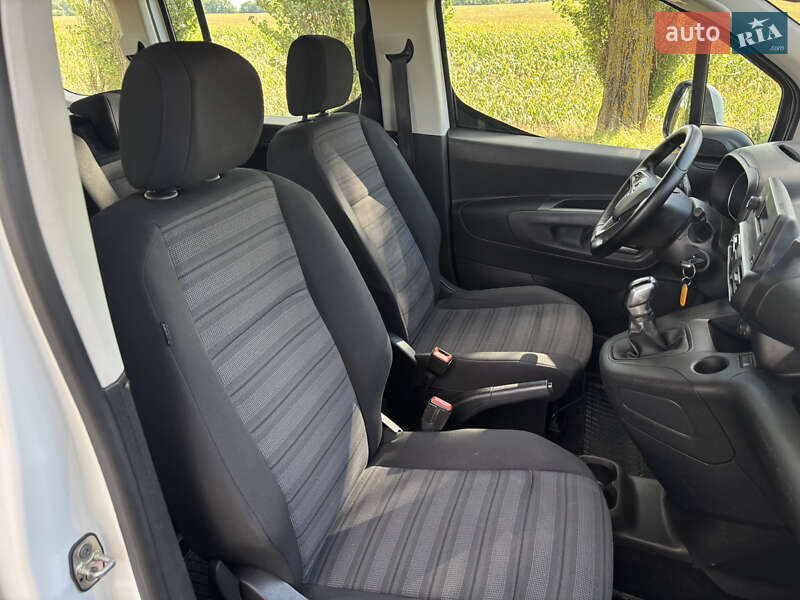 Минивэн Opel Combo Life 2019 в Барышевке фото 22 Минивэн Opel Combo Life 2019 в Барышевке
