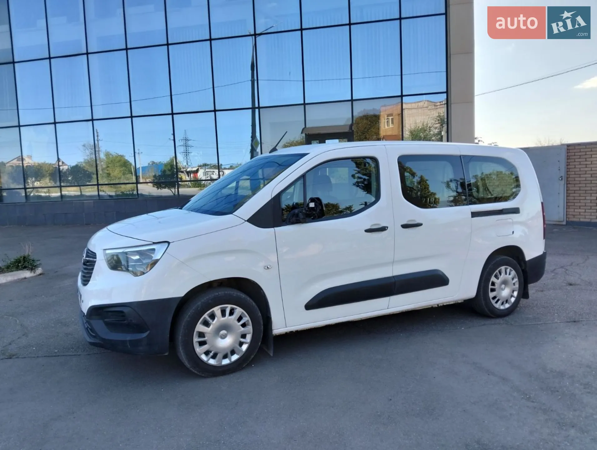 2021 Opel Combo - мініатюра 2