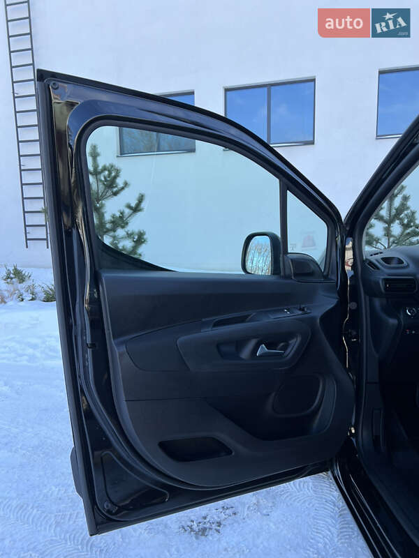 Минивэн Opel Combo Life 2019 в Луцке фото 29 Минивэн Opel Combo Life 2019 в Луцке