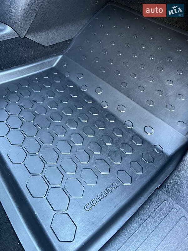 Минивэн Opel Combo Life 2019 в Луцке фото 38 Минивэн Opel Combo Life 2019 в Луцке